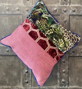 Quai – Handgefertigtes Designerkissen, Designers Guild, 50×50 cm – Objets trouvés